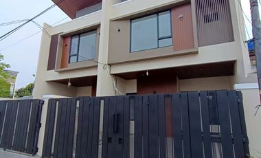 S305G Hot Unit Rumah Baru Modern Strategis Rawamangun Jakarta Timur