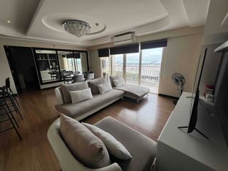 3 Bedroom condo in Marquee Residences Furnished with parking
