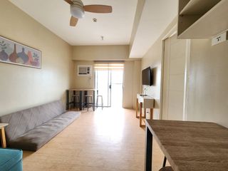 Studio with balcony for sale in Sunvida Tower across SM City Cebu