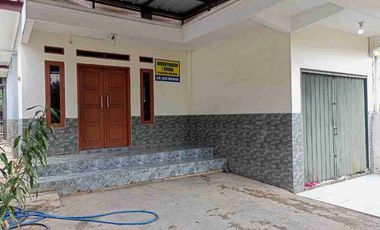 Rumah pinggir jln Cimanggung dkt sekolah sd