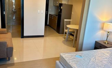 FOR SALE: 1 Bedroom in Uptown Parksuites, Taguig