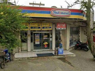 Bangunan dan Tanah di Jalan Utama Cipamokolan Cocok Usaha