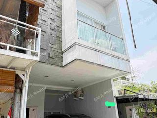 Rumah cantik minimalis Full Furnish di Jakarta Timur