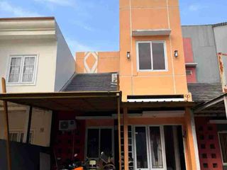 Rumah dijual di Perumahan Cibubur Country