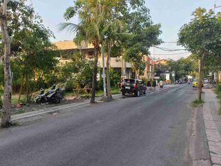 Tanah Zona Pink di Jalan Utama Pantai Pererenan Bali
