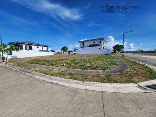 NUVALI, MONDIA CORNER LOT