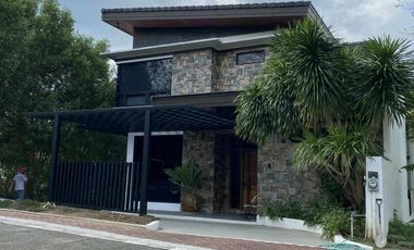 800 sqm Elegant House and Lot for Sale in Wedge Wood Heights Sta Rosa Laguna