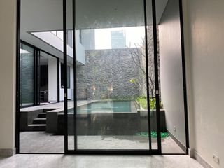 4 Bedroom Beautiful Modern house in Kebayoran Baru