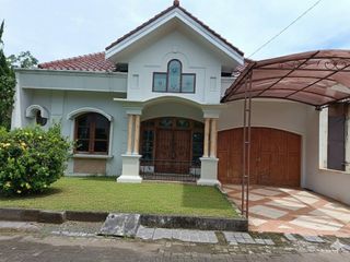 Disewakan Rumah Lebar 12m di Lingkungan Elit Purwokerto