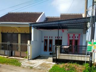 DIJUAL/DIKONTRAKKAN :  Rumah 2 mnt dr kantor BKK Karangmalang Sragen