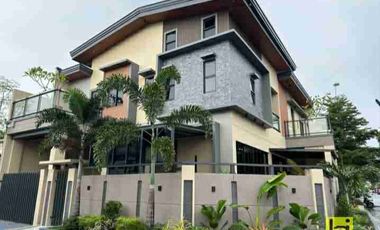modern family house in Las Piñas City
