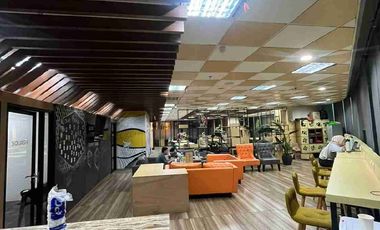 Jual Cepat Office Space Lippo St Moritz Mewah Eksklusif 377 m2 Furnished Kembangan Jakarta Barat Jarang Ada