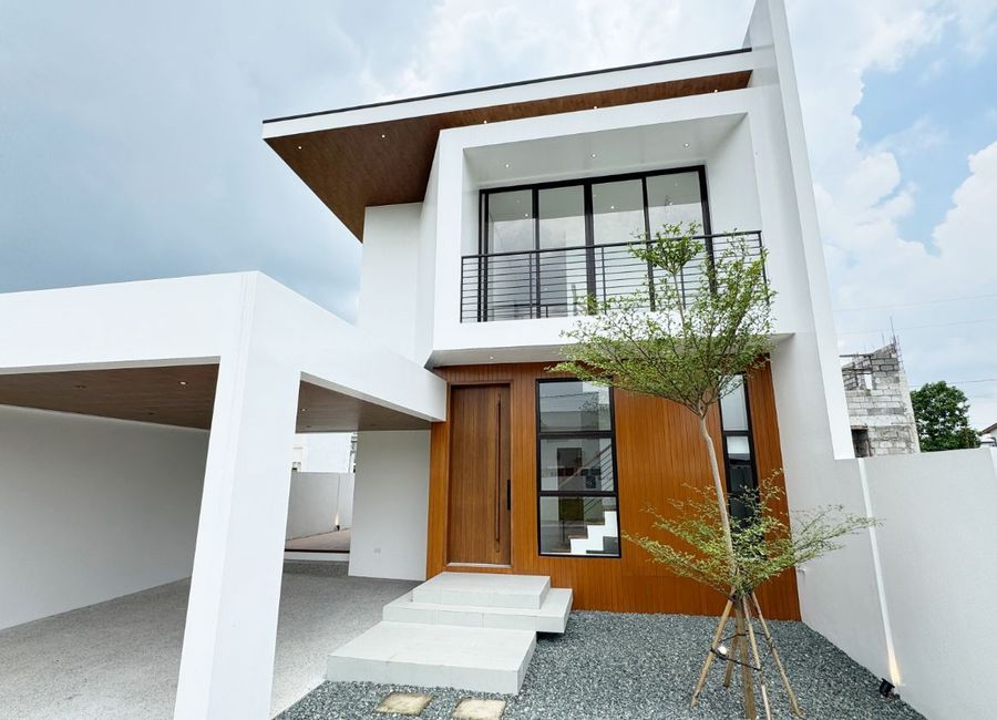 Dintano Street, Santo Domingo, Santa Rosa, Laguna