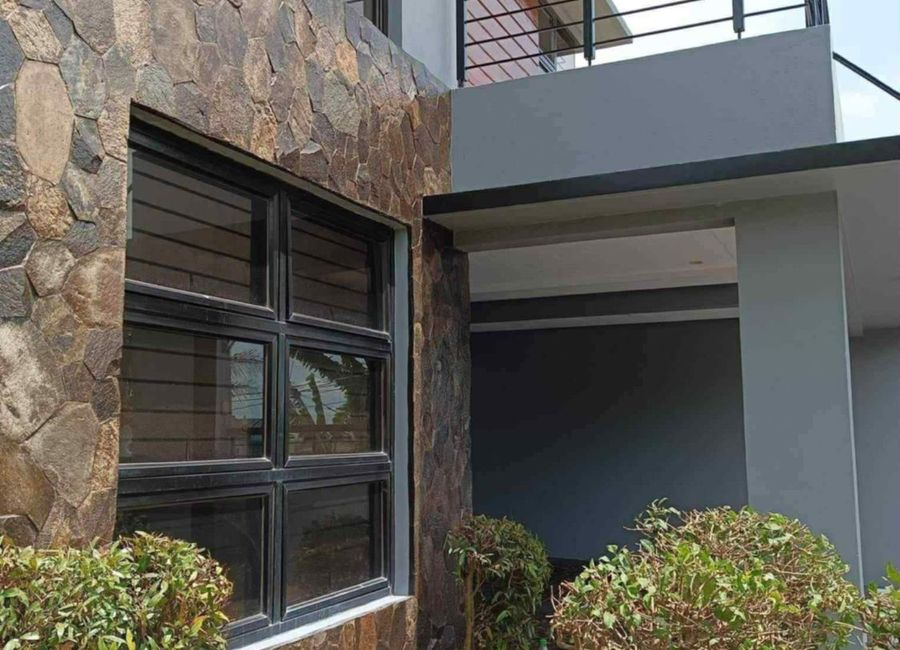 Mint Street, Tagaytay Heights, Kaybagal South, Tagaytay, Cavite image 2