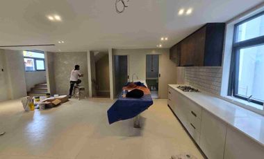 4 parking corner end luxury townhouse