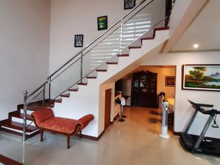 La Residencia 4 Bedrooms House and Lot for SALE near Solenad mall, Vista mall, Paseo, Laguna Central