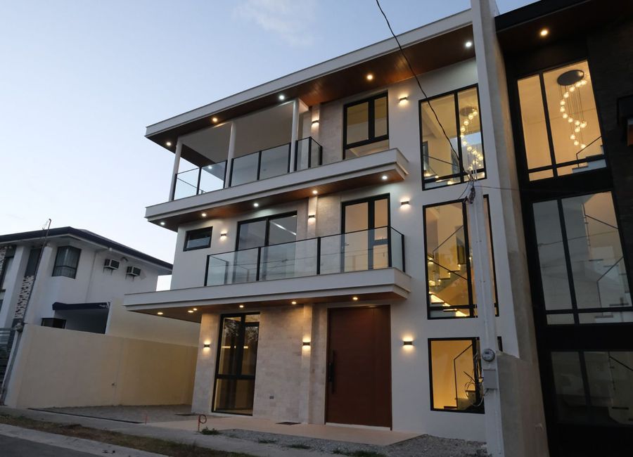 East Diversity Avenue, Canlubang, Calamba, Laguna