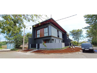 Rumah Baru Hoek Grand Wisata – Cuma 2,65 M Harga Pasaran 3,3 M S707