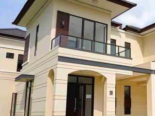 Disewakan Murah Rumah sudah ada ac dan water heater Lavon 1