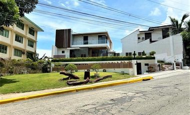 3 Level House with Roof Deck and Pool For Sale in Talisay City, Cebu Bulacao, Talisay
