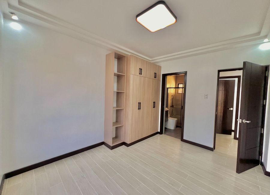 Molave Street, Greenwood 5, Cainta, Rizal image 3