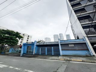 Commercial Space with Existing Old House for Rent in Pasig City