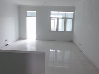 Dijual Ruko 3 Lantai di Singgasana Mainroad