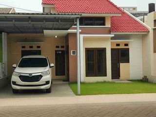 Di sewakan cling 2 mobil hunian tenang one gate