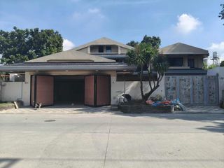 House and Lot for Sale in Multinational Village Paranaque City
