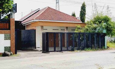 rumah plus gudang akses truk tronton dijual murah BU