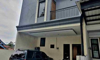 Rumah Di Jagakarsa Raya - Dalam Cluster - Bebas Banjir