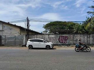 tanah jln  raya frontage a yani. surabaya   5000m