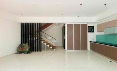 3BR TOWNHOUSE for sale in San Juan near xavier