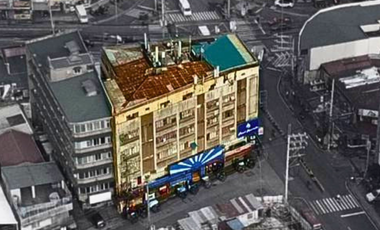 FOR SALE! COMMERCIAL BUILDING WITH INCOME IN QC