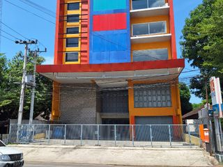 Gedung Cocok Untuk Kantor dan Usaha di jalan RAtulangi Makassar