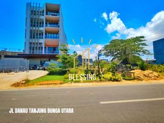 Kavling komersial murah di Poros Danau Tanjung Bunga Utara