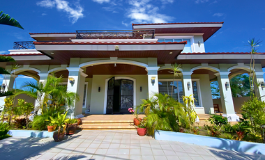 Elegant Fully Furnished Residence in Splendido Taal Near Metro Tagaytay and Twin Lakes