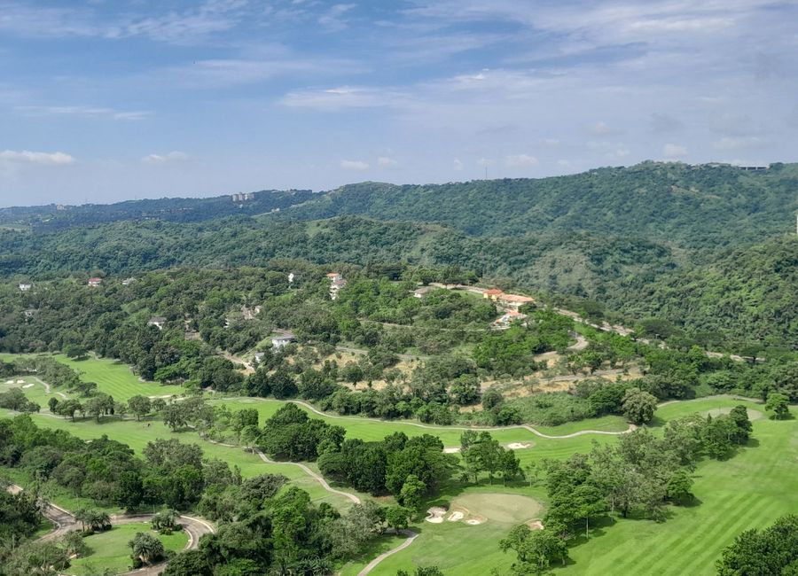 Paseo de Enrile, Splendido Taal Residential Golf & Country Club, Laurel, Batangas image 3