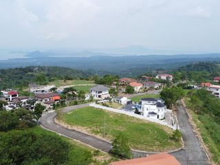 Prime Titled Residential and Fairway Lots for Sale in Splendido Taal