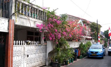 Dijual Rumah depan jalan Musi -JakPus, dekat Tomang Raya, SHM