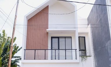 TURUN HARGA RUMAH 2 LANTAI DI DALAM CLUSTER  BANGUNAN BARU DI JAKARTA SELATAN
