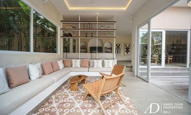 LEASEHOLD | 4-BEDROOM MODERN VILLA NEAR NYANYI BEACH - TABANAN