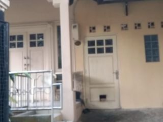 Dijual Cepat Rumah 2 Lantai Dekat Tol Kayu Manis Bogor Harga Nego