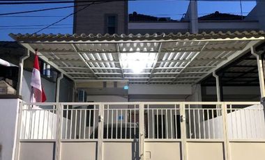 Rumah Lebak Arum Kenjeran Row 2,5 Mobil