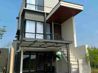 DIJUAL RUMAH 3 LANTAI DEKET DENGAN KAMPUS UNJ LIPPO CIKARANG