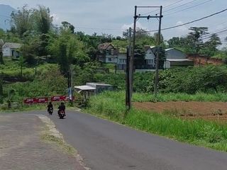 Tanah Tepi Jalan Raya Dau Malang – Luas 818 m² SHM