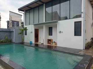 dijual kos elite lantai 2 lokasi padangsambian