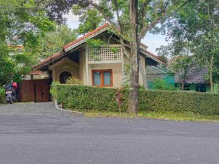 DIJUAL VILA TRAWAS