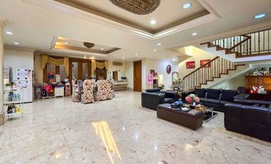 Rumah Mewah Hook Puri Indah 25x30 SHM Semi Furnished Full Marmer