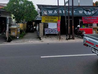 Dijual Rumah Area Komersil Hitung Tanah Di Nol Jalan Raya Wiyung Surabaya